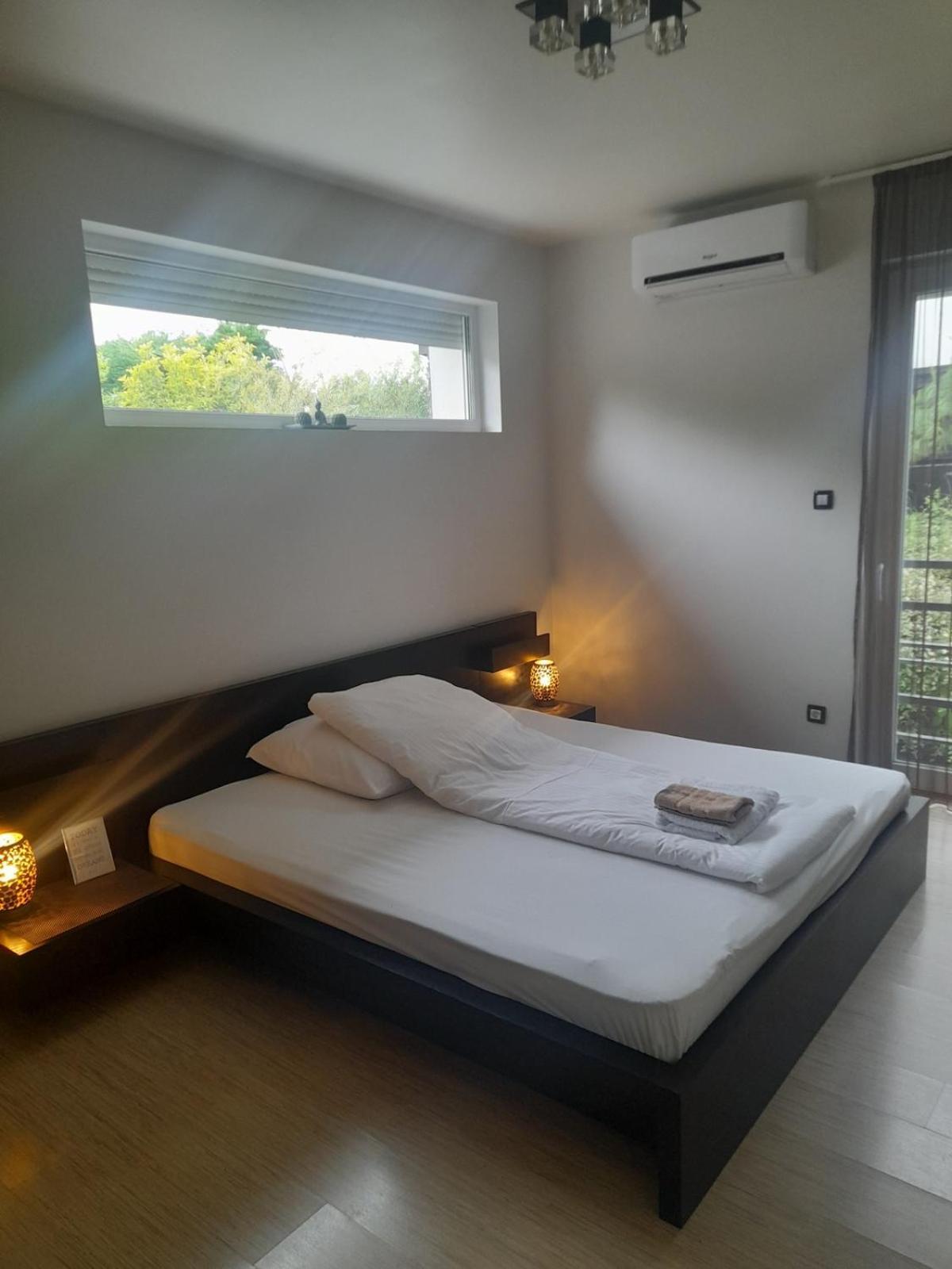 Private Family Villa Будаорш Экстерьер фото