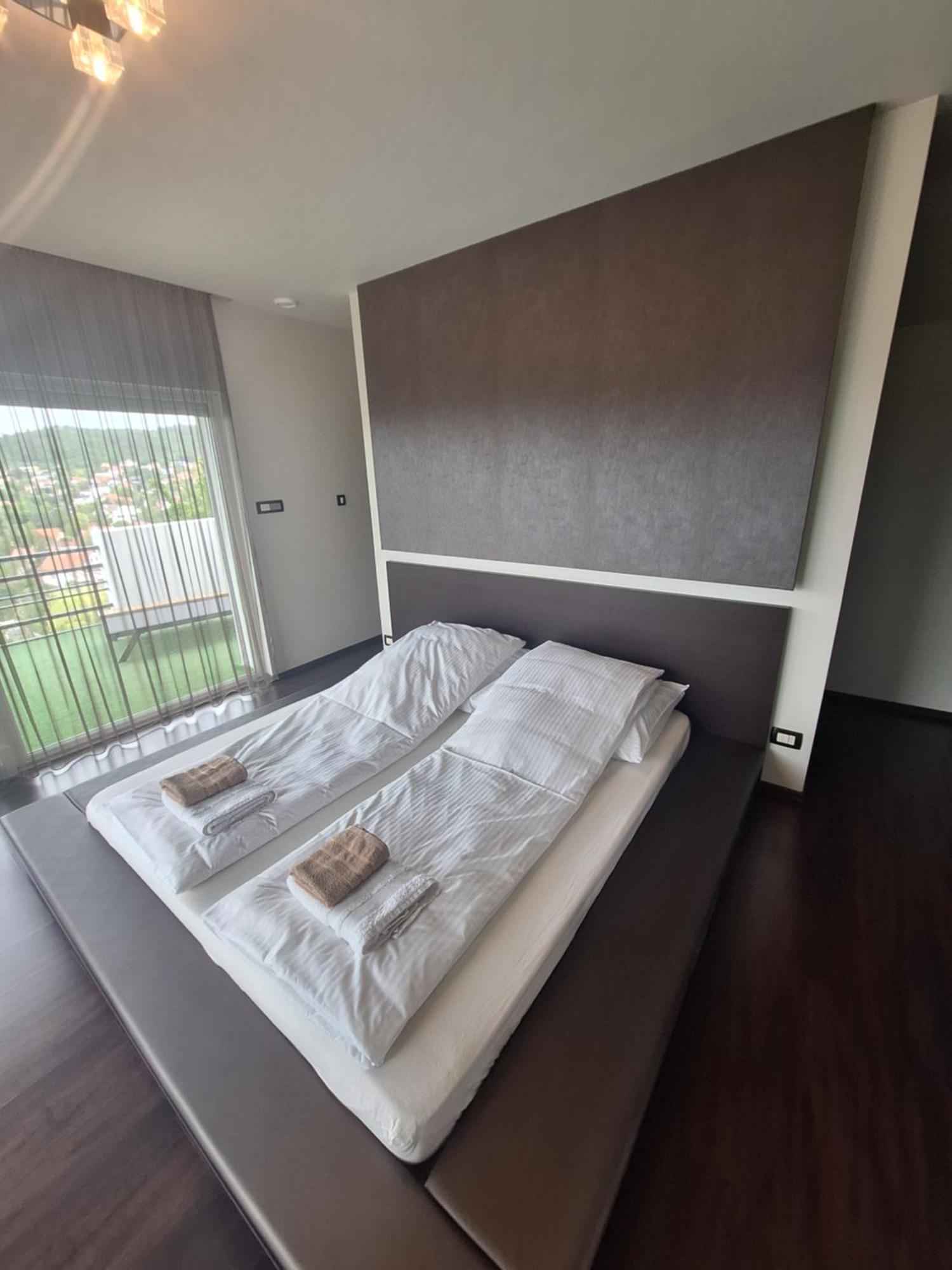 Private Family Villa Будаорш Экстерьер фото