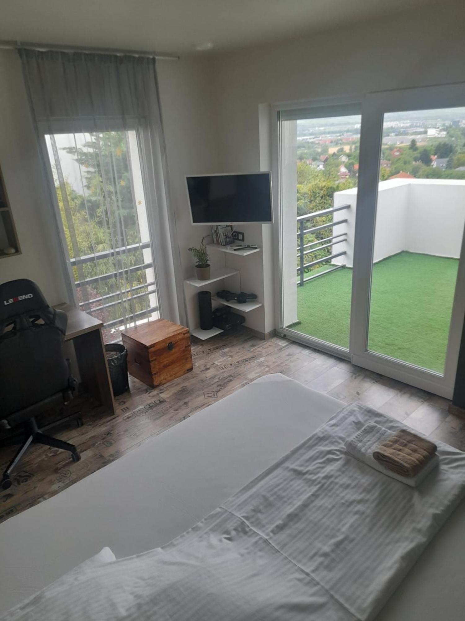 Private Family Villa Будаорш Экстерьер фото